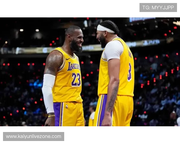 湖人强势反弹詹姆斯领衔掀起季后赛新风暴东部豪强陷入连败危机